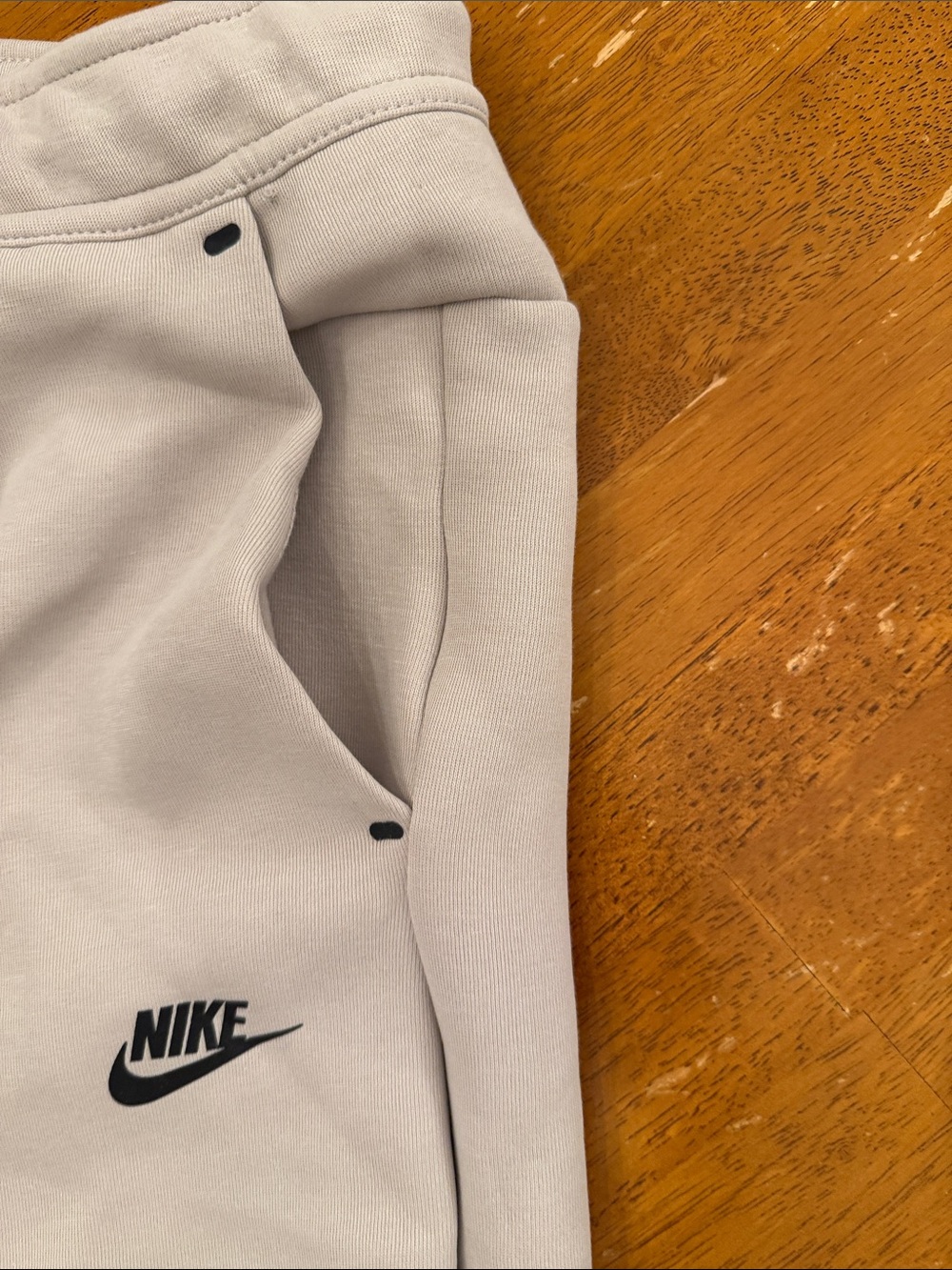 Nike Men’s Light Beige Fleece Joggers with Black Logo xl - Picture 8 of 16
